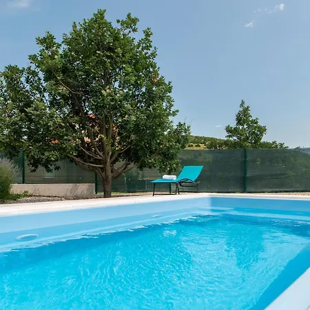 بيت للعطل Dalmatina