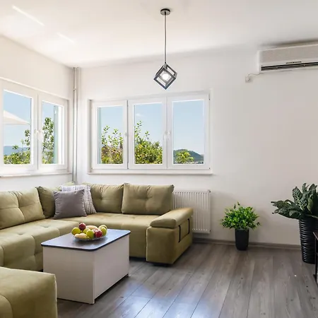 بيت للعطل Dalmatina